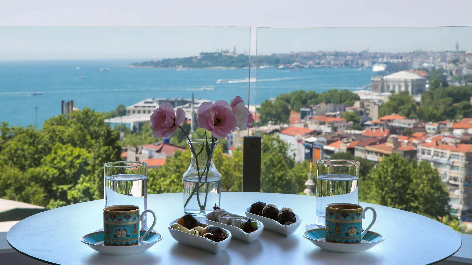 Conrad Istanbul Bosphorus Otel