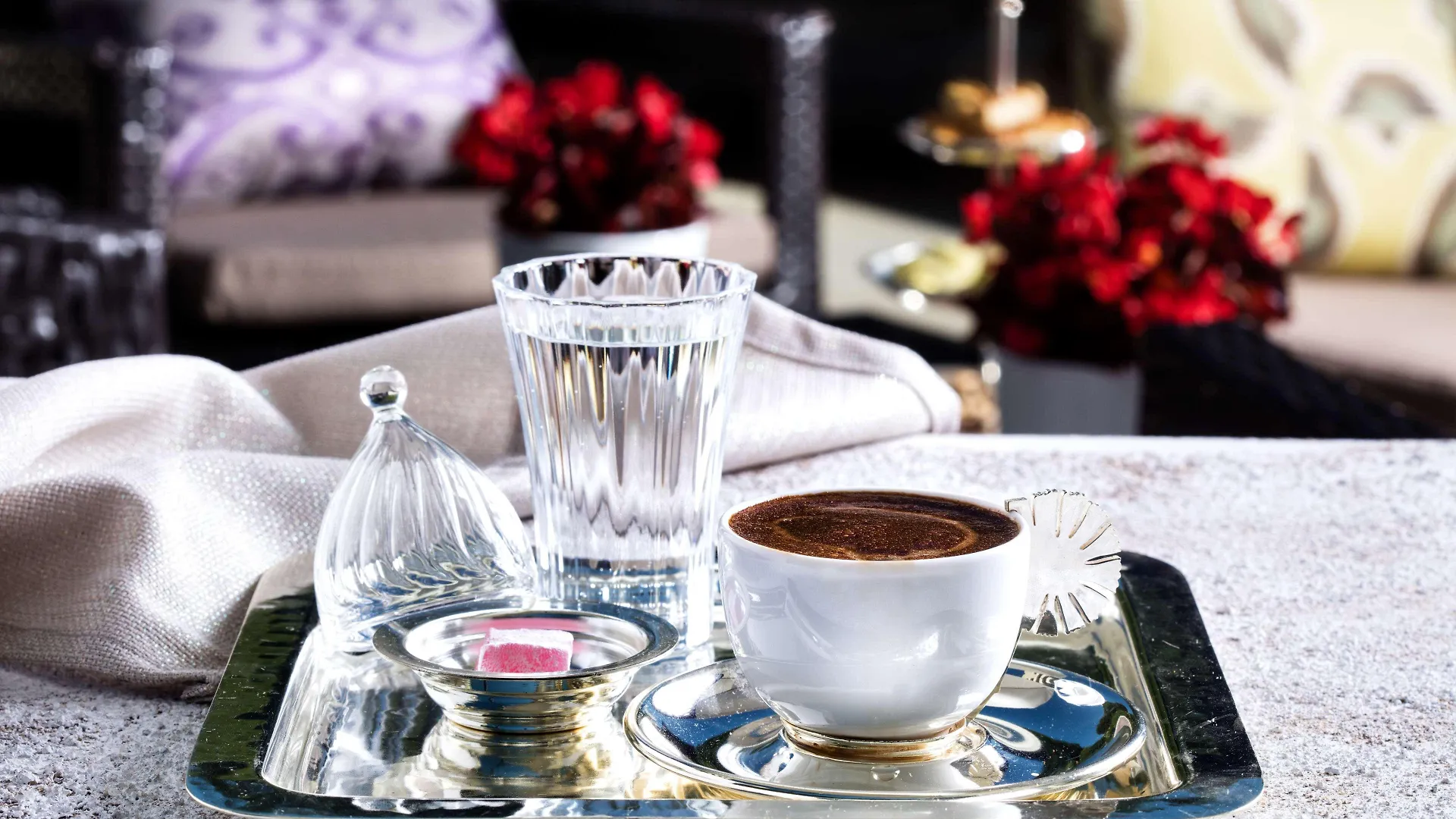 Conrad Istanbul Bosphorus Otel