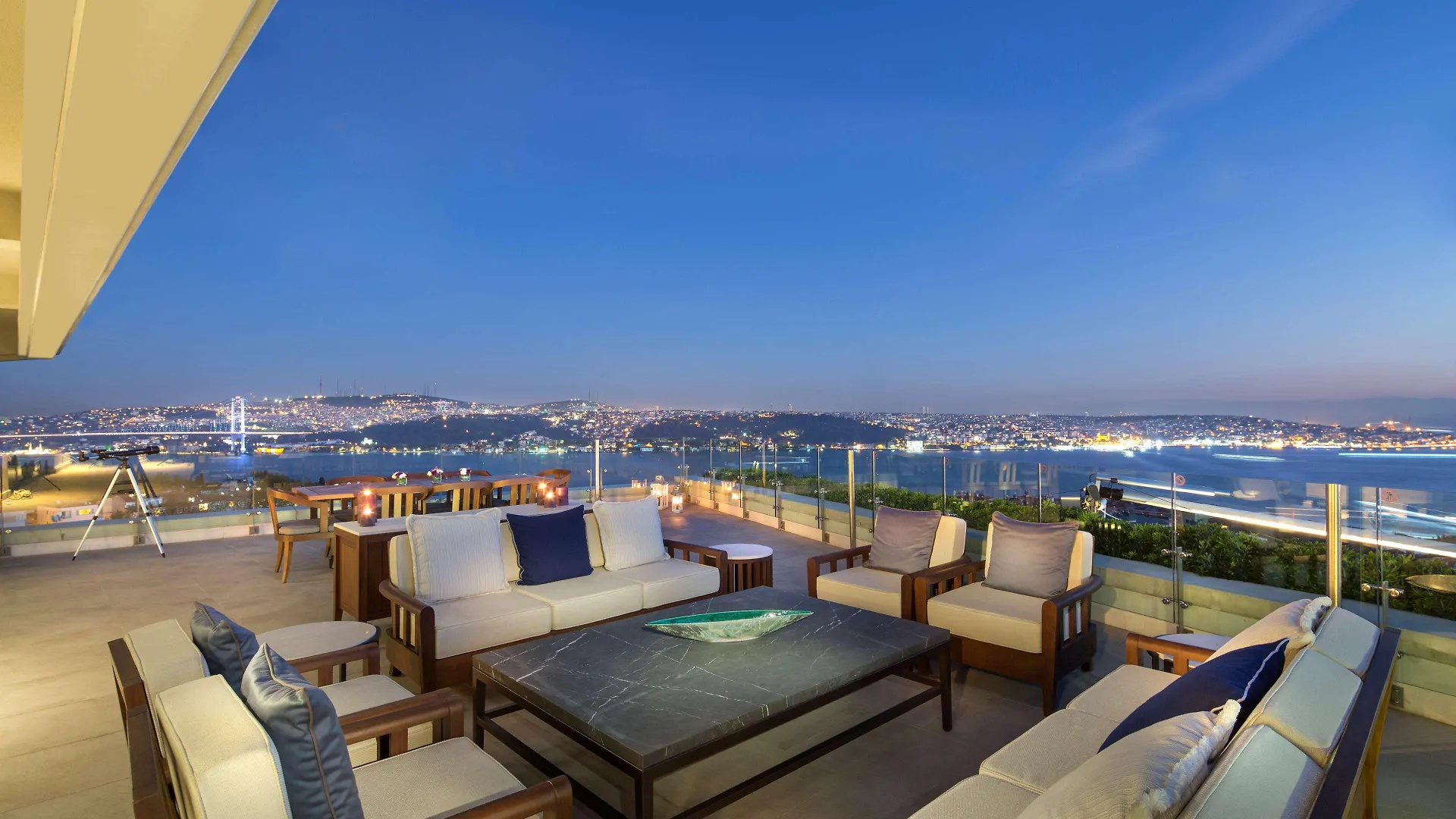 Conrad Istanbul Bosphorus Otel 5*,