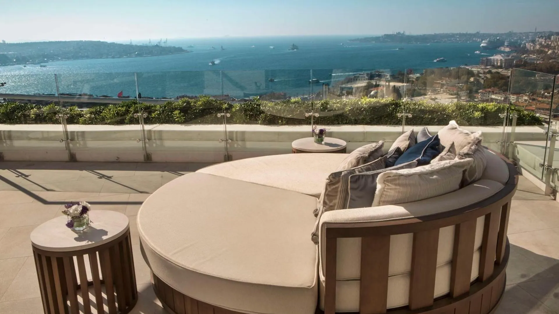 Conrad Istanbul Bosphorus Otel