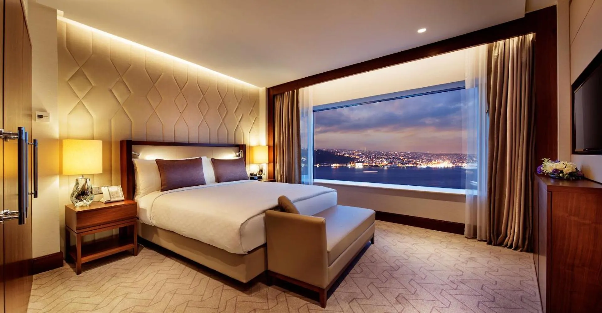 Conrad Istanbul Bosphorus Otel