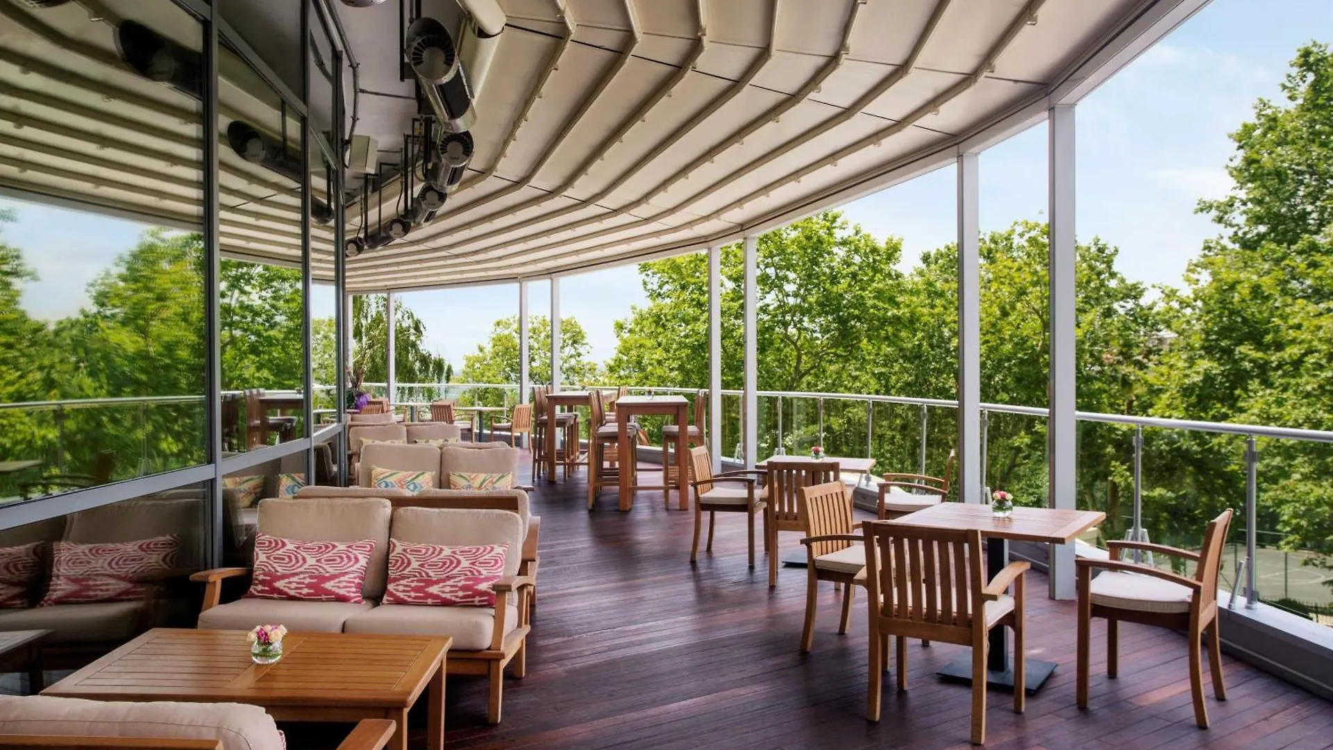 Conrad Istanbul Bosphorus Otel